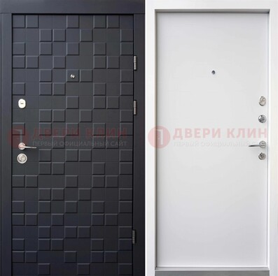 Темная входная дверь с белой МДФ внутри ДМ-222 в Краснодаре