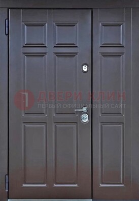 Тёмная двухстворчатая входная дверь для коттеджа с МДФ ДМ-533 в Краснодаре