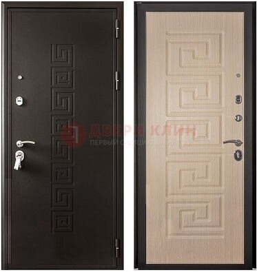 Коричневая стальная дверь с порошковым напылением с дизайном ДП-37 в Краснодаре