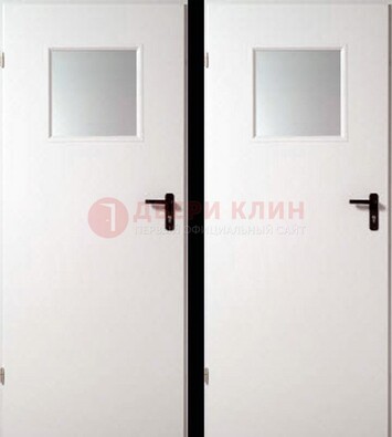 Белая железная противопожарная дверь с декоративной вставкой ДПП-6 в Краснодаре