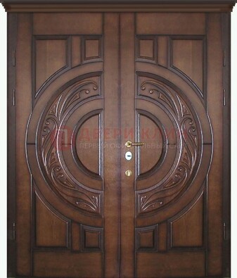 Утепленная коричневая стальная парадная дверь ДПР-51 в Сочи
