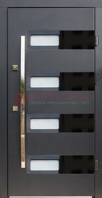 Черная стальная дверь МДФ хайтек со стеклом ДС-16 в Краснодаре