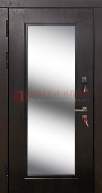 Коричневая железная дверь со стеклом для дома ДС-23 в Краснодаре