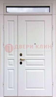 Белая двухстворчатая металлическая дверь со стеклом ДС-63 в Краснодаре