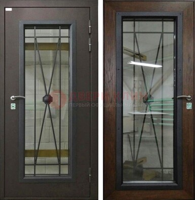 Коричневая железная дверь со стеклом для частного дома ДС-8 в Краснодаре