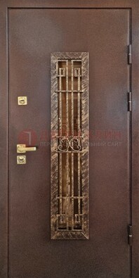 Металлическая дверь с порошковым напылением со стеклом и ковкой ДСК-110 в Краснодаре