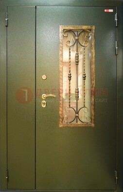Стальная дверь со стеклом и ковкой ДСК-29 для квартиры в Лобне
