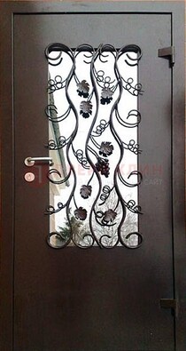 Металлическая дверь со стеклом и ковкой ДСК-43 в офис в Краснодаре