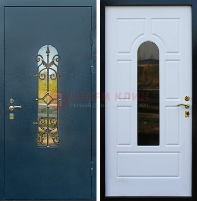 Входная дверь Дверь со стеклом и ковкой ДСК-71 для кирпичного дома в Краснодаре
