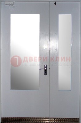 Белая  тамбурная дверь со стеклянными вставками ДТМ-18 в Краснодаре