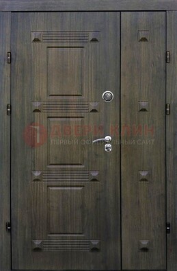 Железная двухстворчатая филенчатая дверь с виноритом ДВТ-143 в Краснодаре