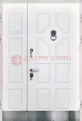 Белая входная дверь с виноритом ДВТ-246 в Краснодаре