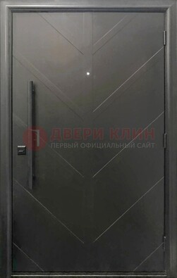 Современная металлическая дверь с виноритом ДВТ-255 в Павловском Посаде